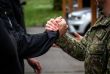 Armádni a policajní špeciáli medzinárodne, no proti sebe_II