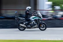 Rýchlosť, disciplína a dôvera: Vojenská polícia organizovala medzinárodný motocyklový výcvik