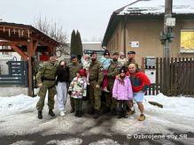 Pr�slu�n�ci Vojenskej pol�cie nav�t�vili detsk� domov v Liptovskom Hr�dku