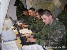 Pl�novanie oper�cie pokra�uje