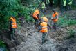 Vo Vinohradoch nad Váhom zasahuje takmer 100 vojakov