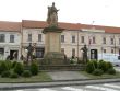 Kladenie vencov pri príležitosti výročia Oslobodenia  Hlohovca