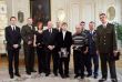 Prezident vyznamenal našich vojakov za statočnosť