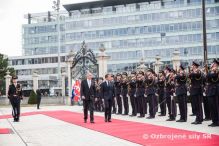 Francúzsky prezident po prvýkrát na Slovensku