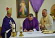 Srdečné prijatie Mons. Františka Rábeka v priestoroch 1.mechanizovanej brigády